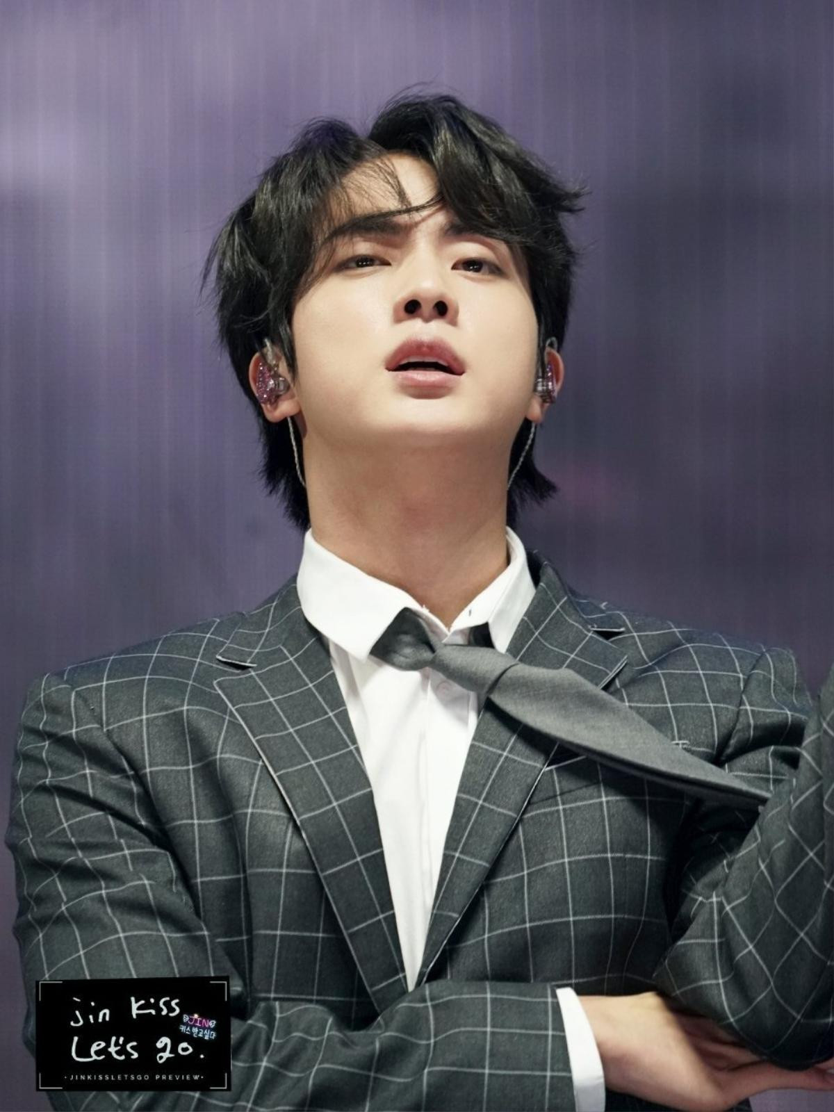 Visual thần thánh của Jin (BTS) tại 'MMA 2019' đủ sức 'giết chết' triệu con tim Ảnh 23