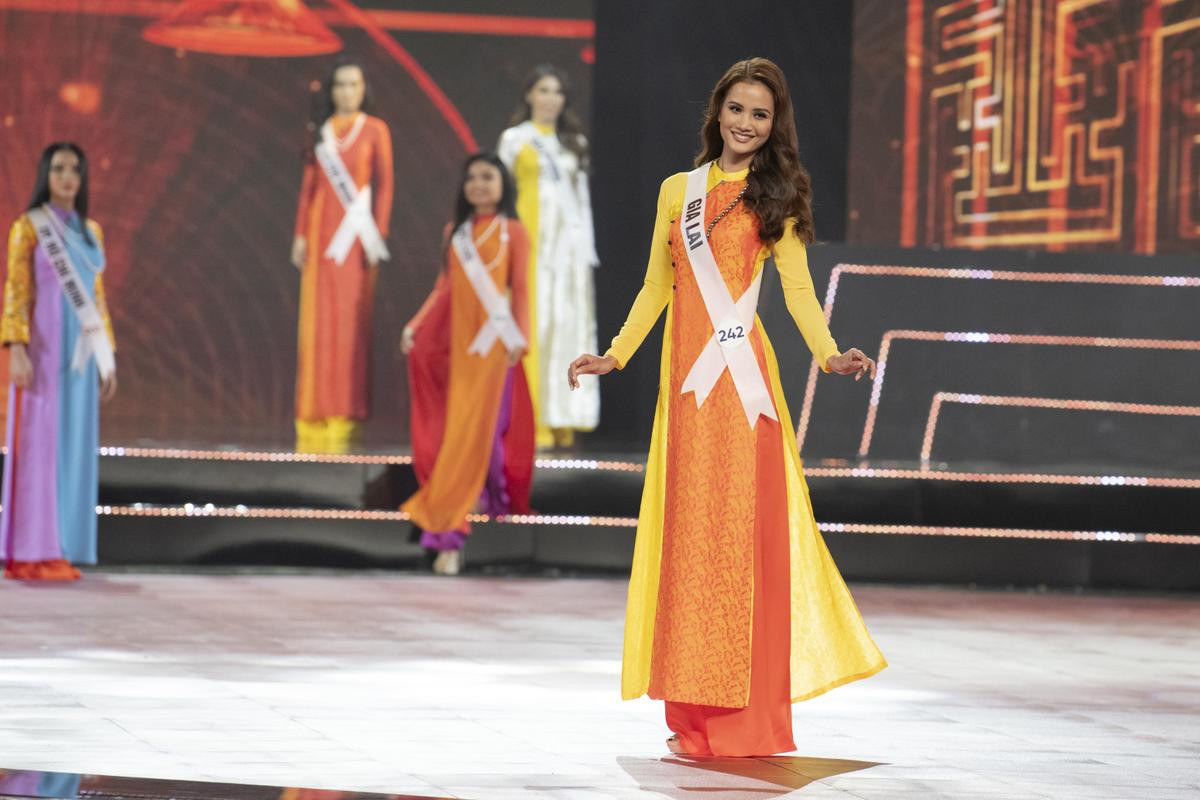 Top 44 Miss Universe Vietnam 2019 trình diễn Áo dài: Phần thi rực rỡ và độc đáo nhất! Ảnh 6