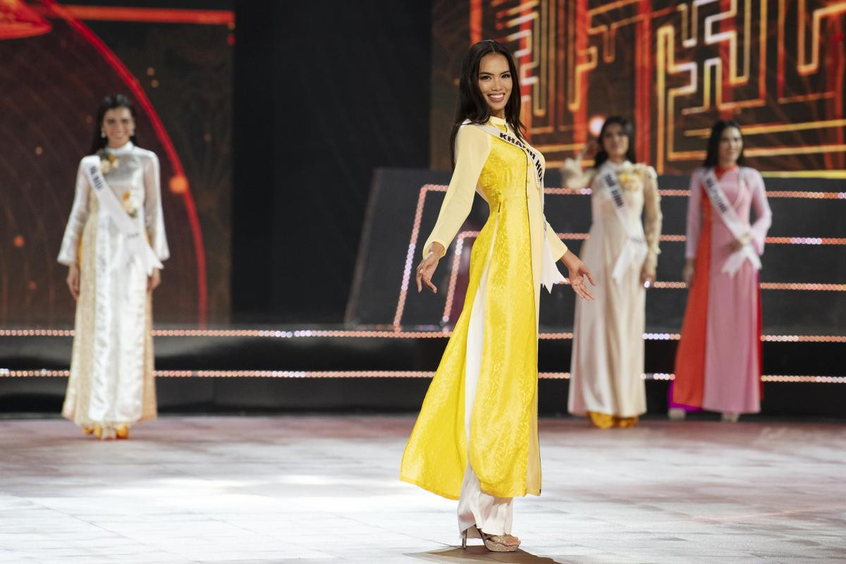 Top 44 Miss Universe Vietnam 2019 trình diễn Áo dài: Phần thi rực rỡ và độc đáo nhất! Ảnh 3