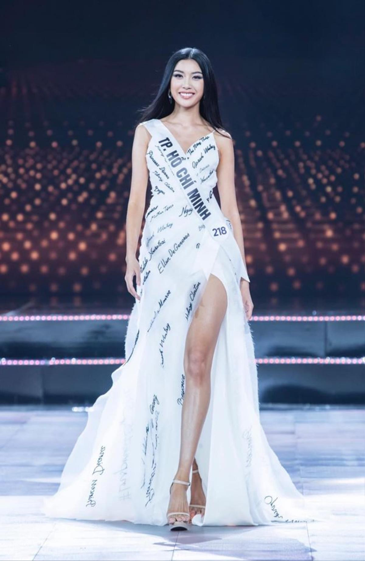 Top 10 đầm dạ hội xuất sắc nhất bán kết Miss Universe Việt Nam, xẻ tà chiếm thế thượng phong Ảnh 1