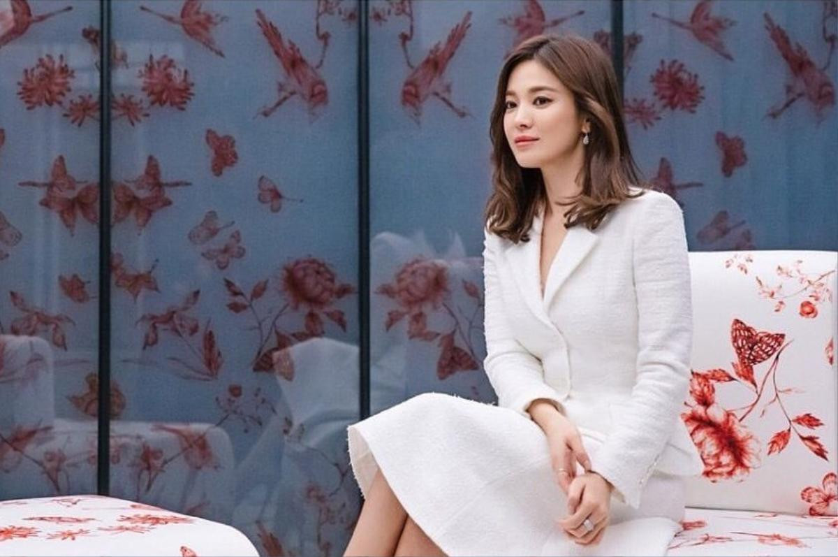 Song Hye Kyo đẹp nền nã, được ngợi khen là 'nàng thơ toàn cầu' Ảnh 4