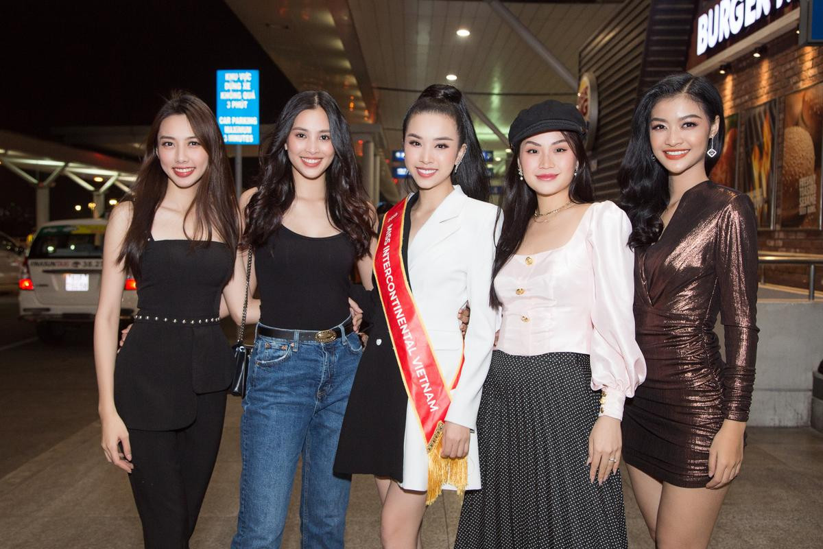 Thúy An đẹp rạng rỡ, được Tiểu Vy - Phương Nga - Kiều Loan tiễn sang Ai Cập thi Miss Intercontinental 2019 Ảnh 2