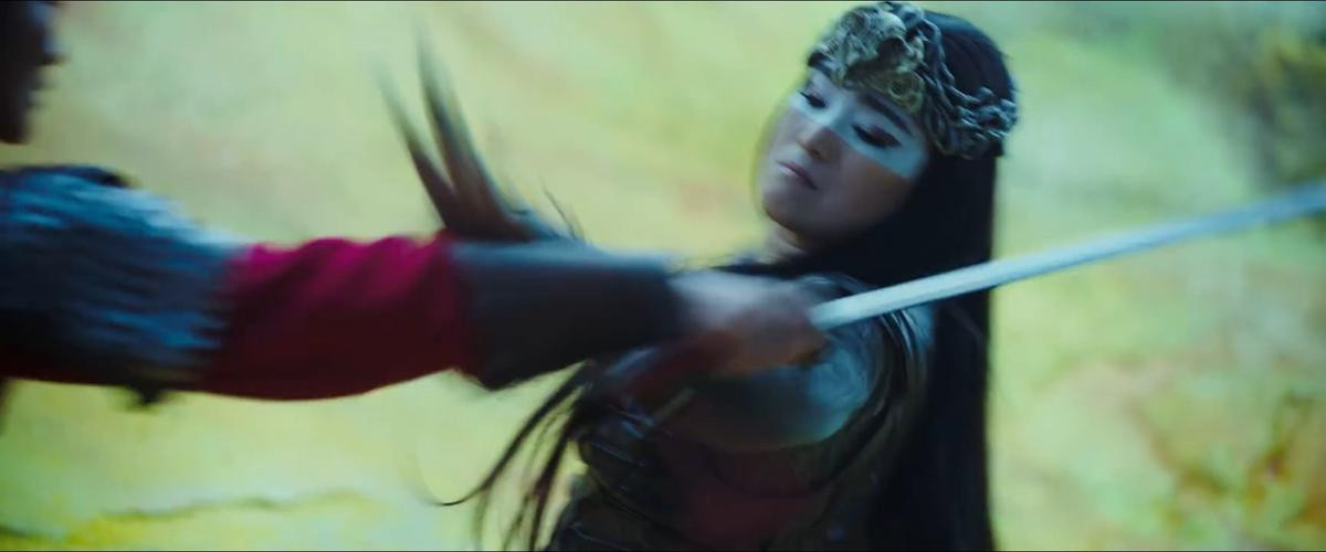 Trailer 'Mulan': Lưu Diệc Phi cận chiến với nữ quái Củng Lợi, Chân Tử Đan xuất hiện trong vai tướng quân Ảnh 17