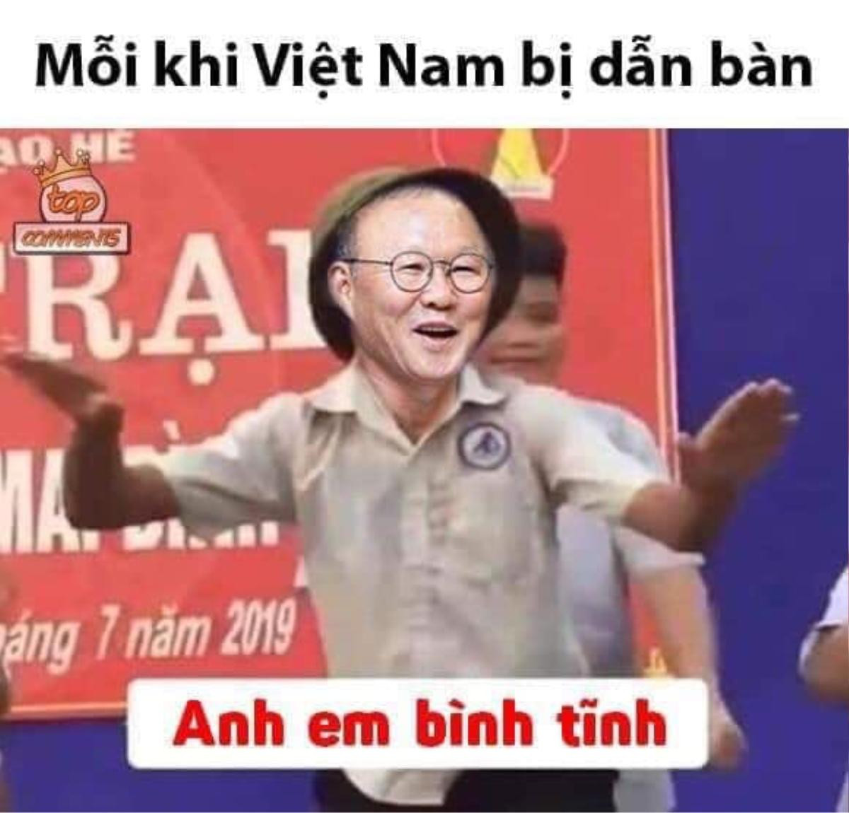 Ảnh chế: Bùi Tiến Dũng 'dạy' sai lầm cho Nguyễn Văn Toản Ảnh 7