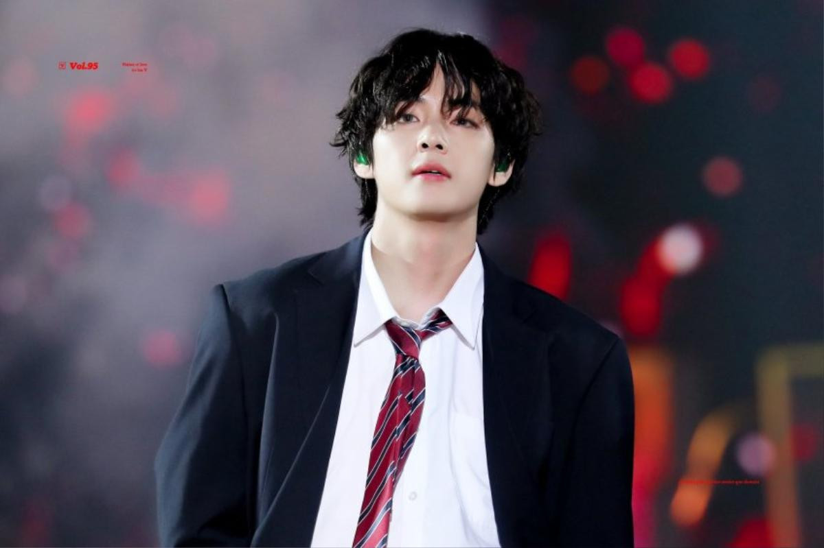 Hậu MAMA 2019, V (BTS) leo lên top 1 tìm kiếm vì khoảnh khắc điển trai đốn tim người hâm mộ Ảnh 5