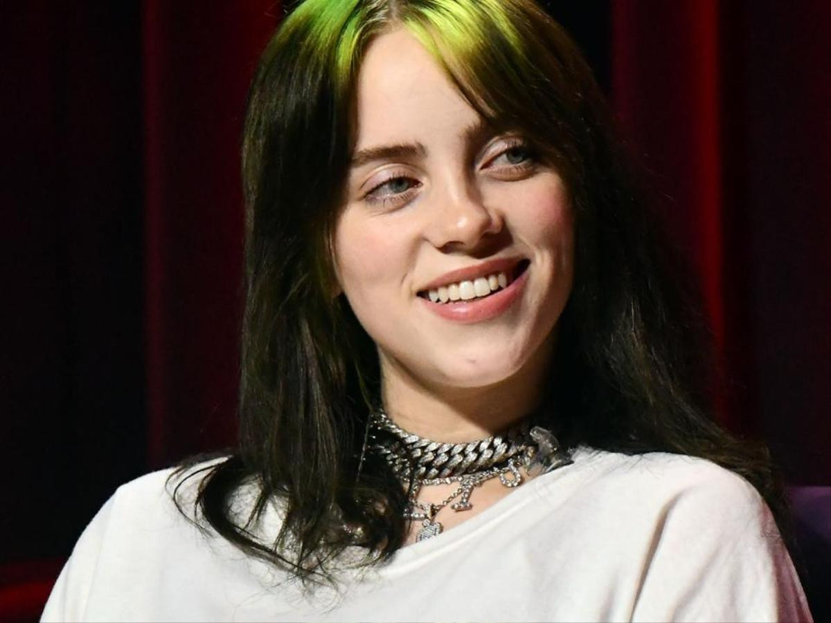 Billie Eilish gây tranh cãi khi 'mỉa mai' chiếc 'váy thịt' của Lady Gaga Ảnh 2