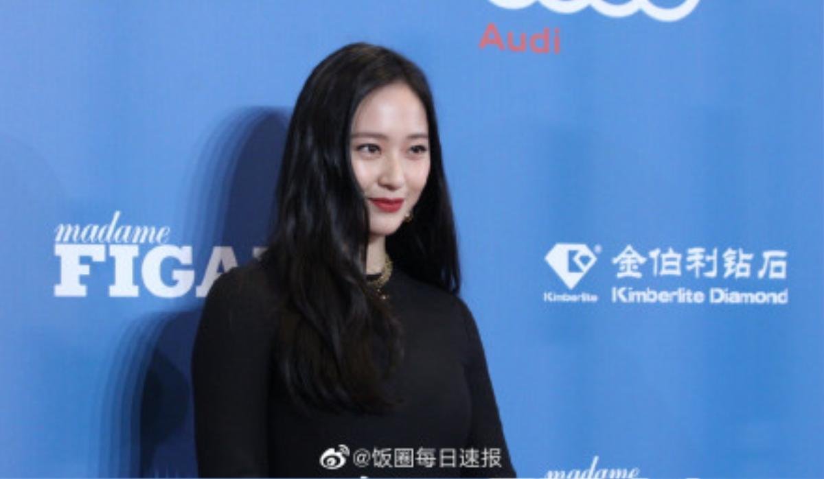 Thảm đỏ '2019 Madame Figaro Fashion Gala': Trịnh Sảng khéo léo khoe chân dài, Krystal Jung trông già dặn Ảnh 12