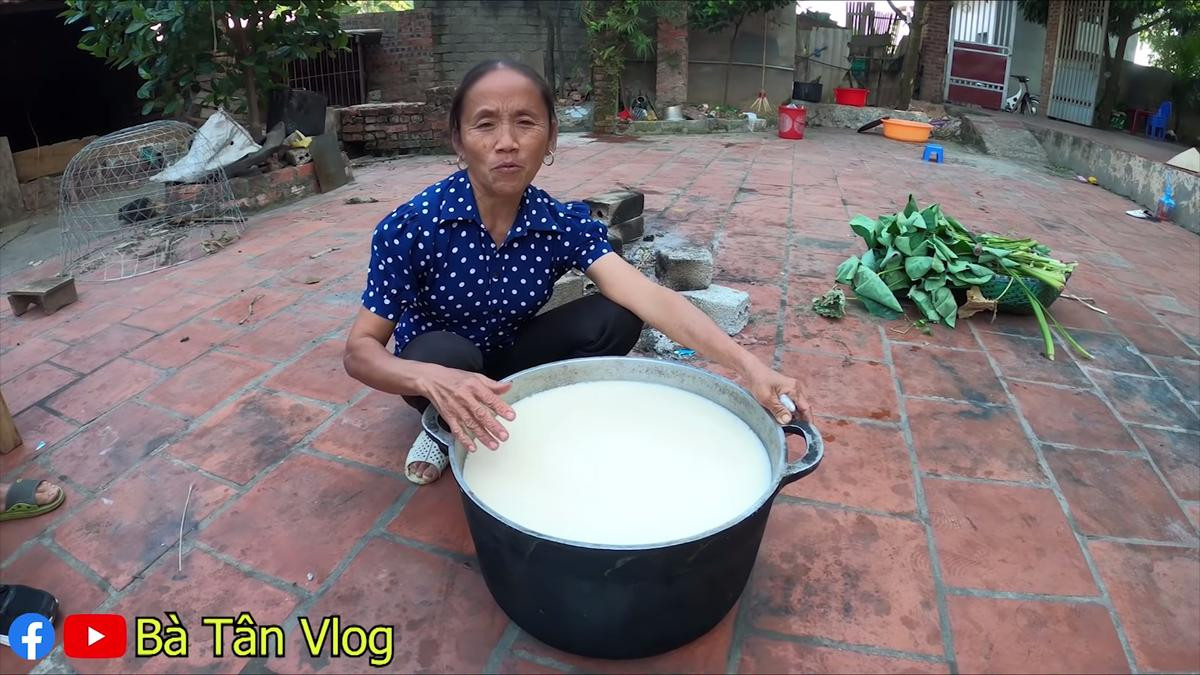 Bà Tân Vlog