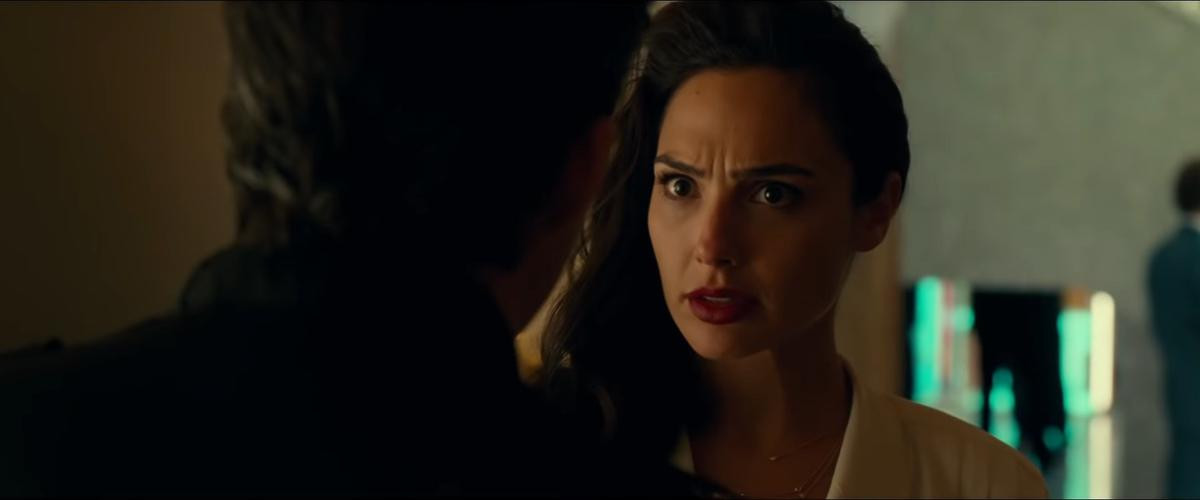 10 chi tiết đáng chú ý trong trailer ‘Wonder Woman 1984’: Steve Trevor tái sinh, chị Đại vận giáp vàng đầy uy lực Ảnh 10