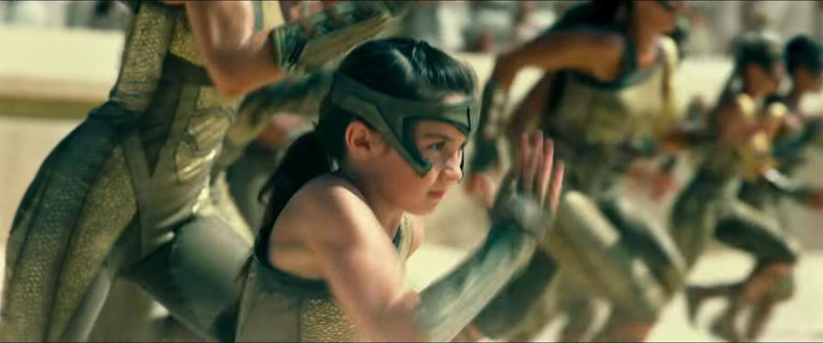 10 chi tiết đáng chú ý trong trailer ‘Wonder Woman 1984’: Steve Trevor tái sinh, chị Đại vận giáp vàng đầy uy lực Ảnh 16