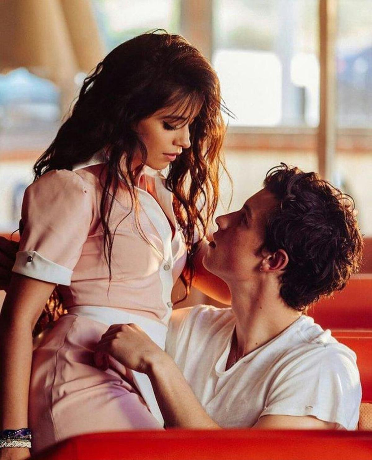 Shawn Mendes và Camila Cabello lần đầu kể về chuyện hẹn hò Ảnh 4