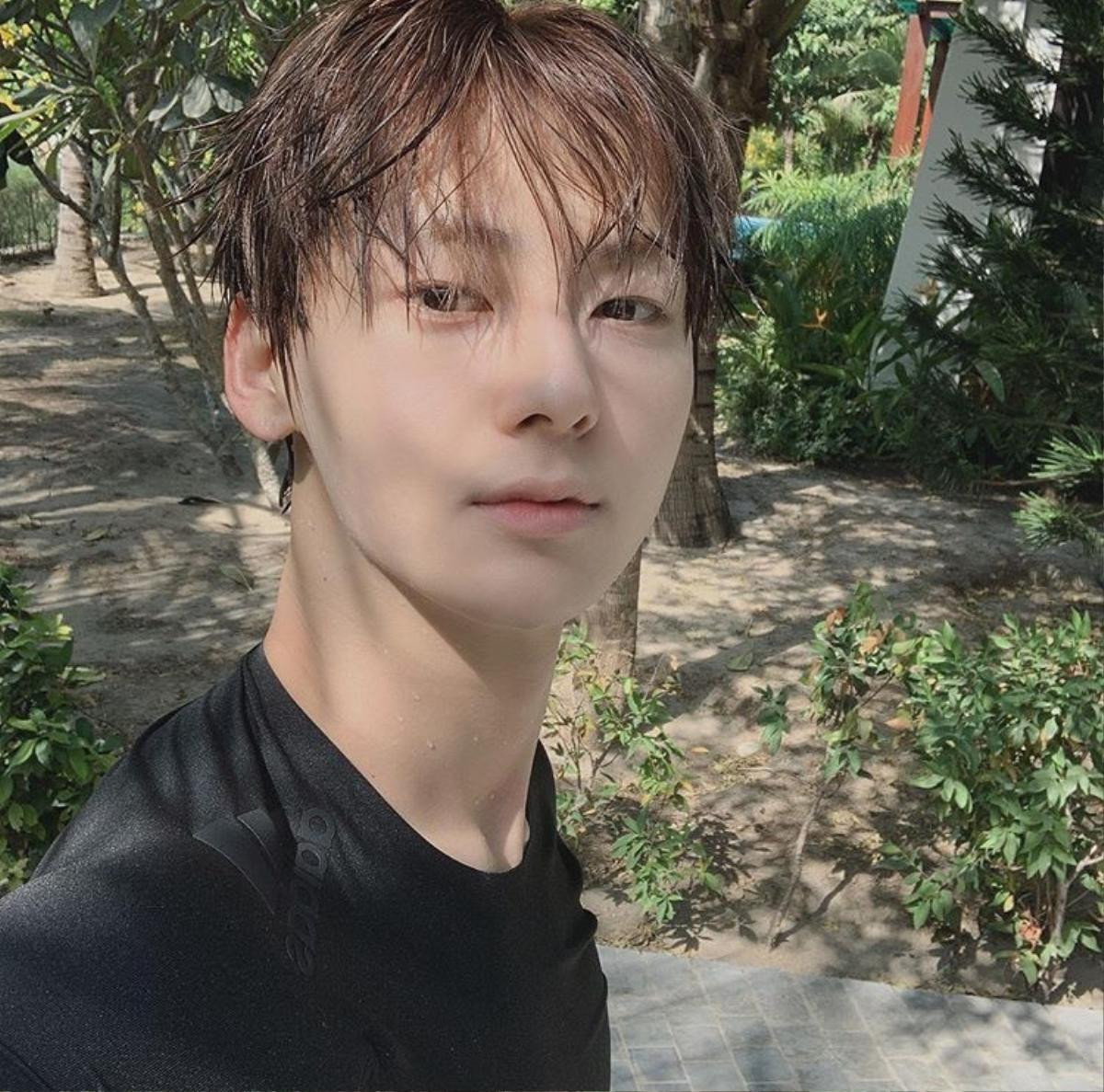 Yêu thích Việt Nam, Hwang Minhyun (NU'EST) 'spam' cả 100 bức ảnh trên Instagram Ảnh 34