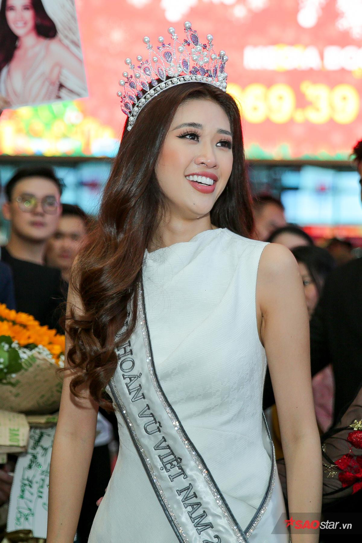 Khánh Vân: 'Tôi sẵn sàng học hỏi Thúy Vân và rèn giũa thật nhiều để thi Miss Universe 2020' Ảnh 1