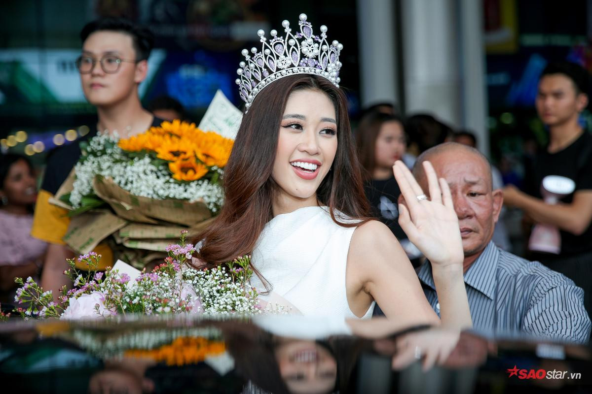 Khánh Vân: 'Tôi sẵn sàng học hỏi Thúy Vân và rèn giũa thật nhiều để thi Miss Universe 2020' Ảnh 4