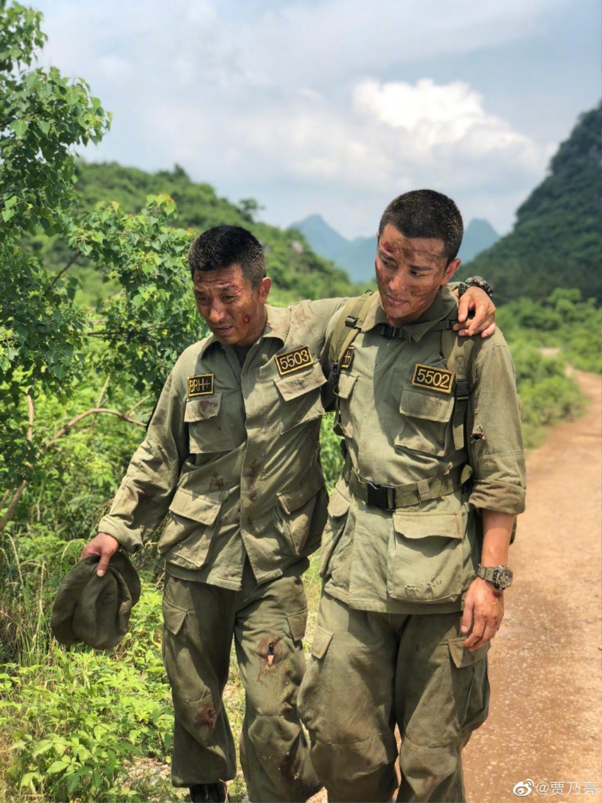 Mặc kệ chuyện Lý Tiểu Lộ - PGone, Giả Nãi Lượng vẫn tươi cười rạng rỡ đóng máy phim mới Ảnh 13