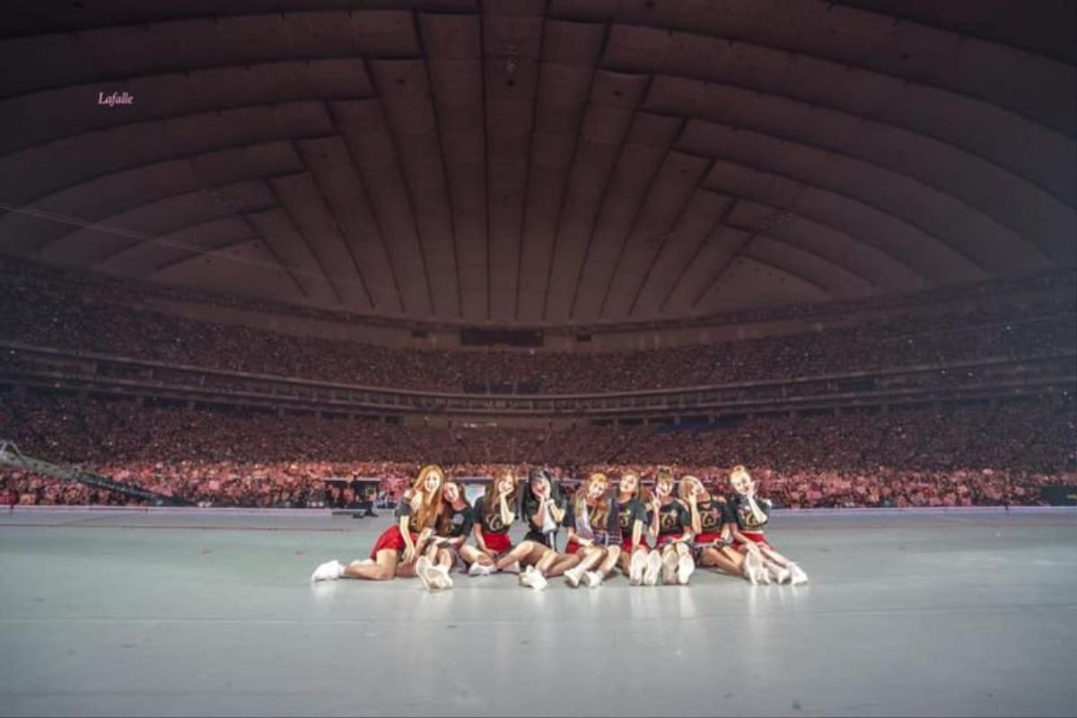 Nghệ sĩ Kpop có concert tại 'thánh đường' Tokyo Dome sớm nhất: TWICE - EXO đều xuất sắc nhưng không phải quán quân Ảnh 4