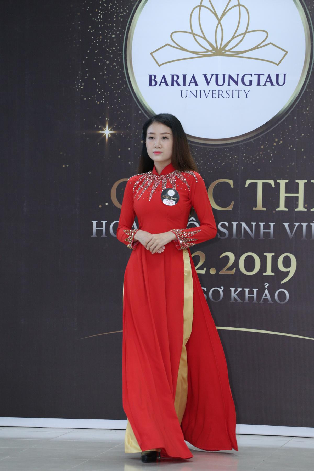 Thí sinh Đại học Bà Rịa - Vũng Tàu duyên dáng với phần trình diễn áo dài tại sơ khảo Miss University NHG 2020 Ảnh 14