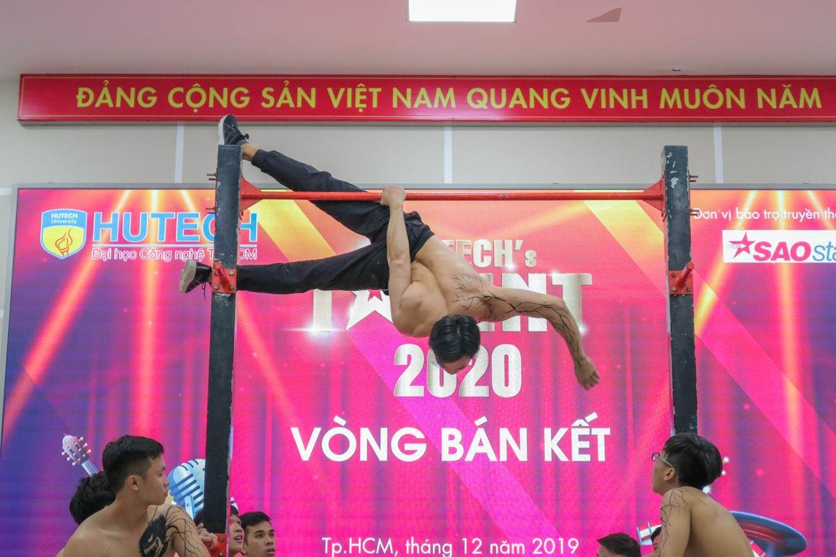 Các tài năng sáng giá lọt vào Top 20 đêm Gala Chung kết  'HUTECH’s Talent 2020' Ảnh 11