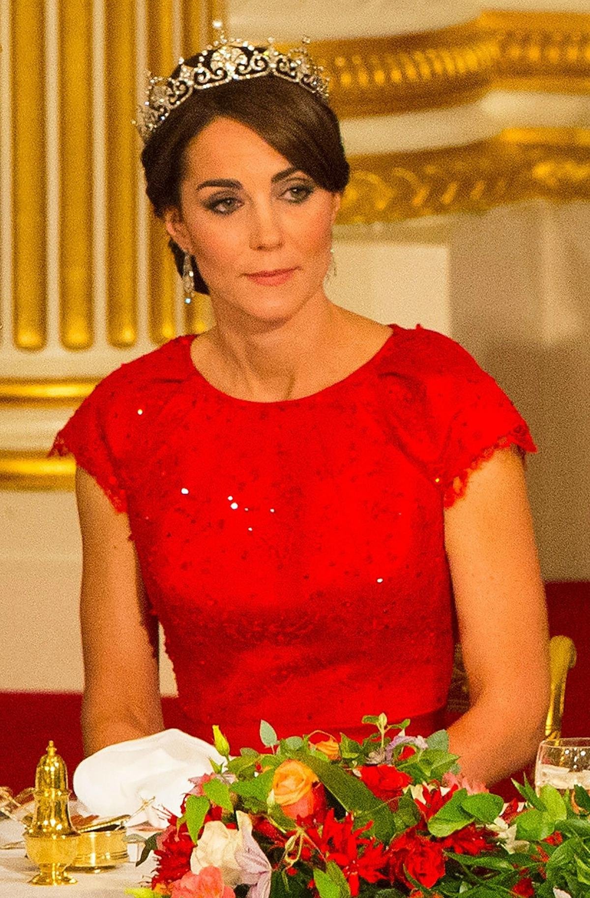 Dù cách trở âm - dương nhưng Kate Middleton vẫn chứng minh tình mẹ chồng nàng dâu bền chặt Ảnh 4