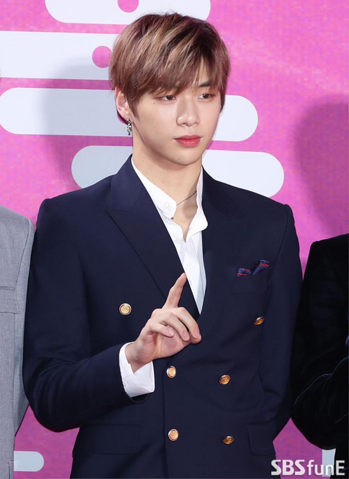 Kang Daniel ngừng hoạt động, áp lực từ bài đăng ác ý của fan 'Produce 101 mùa 2' Ảnh 6