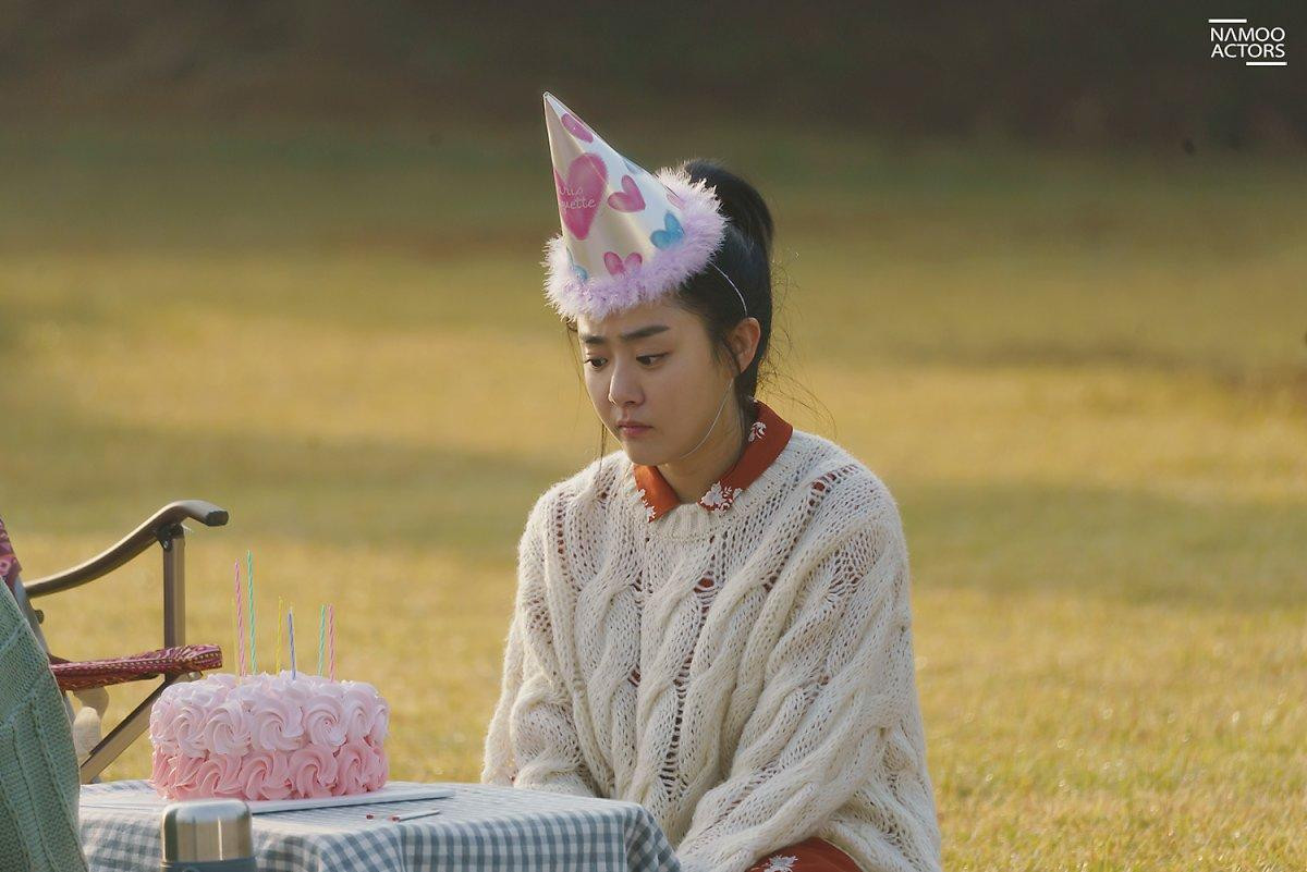 Đóng 2 vai trong 1 bộ phim, 'em gái quốc dân' Moon Geun Young đẹp như hoa ở tuổi 32 Ảnh 15