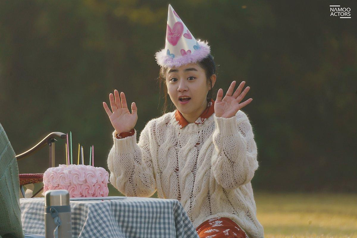 Đóng 2 vai trong 1 bộ phim, 'em gái quốc dân' Moon Geun Young đẹp như hoa ở tuổi 32 Ảnh 16