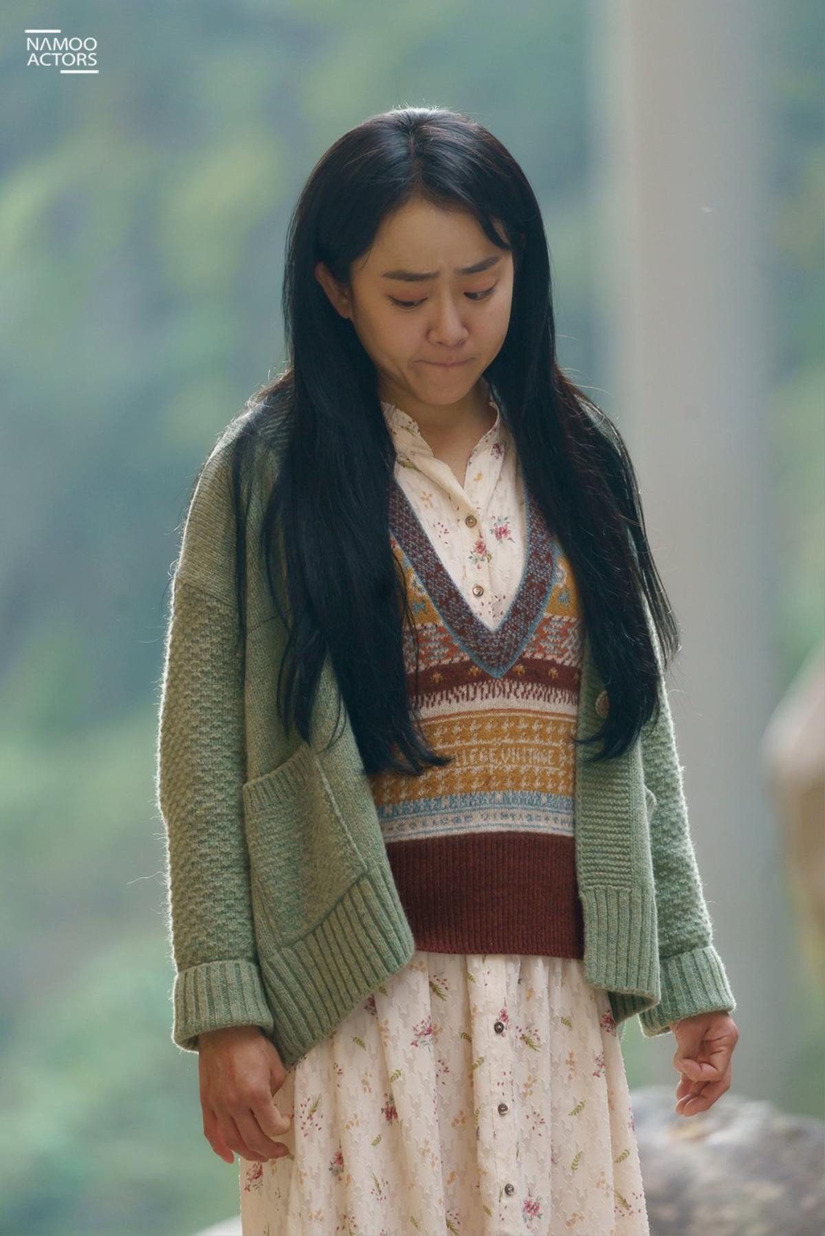 Đóng 2 vai trong 1 bộ phim, 'em gái quốc dân' Moon Geun Young đẹp như hoa ở tuổi 32 Ảnh 31