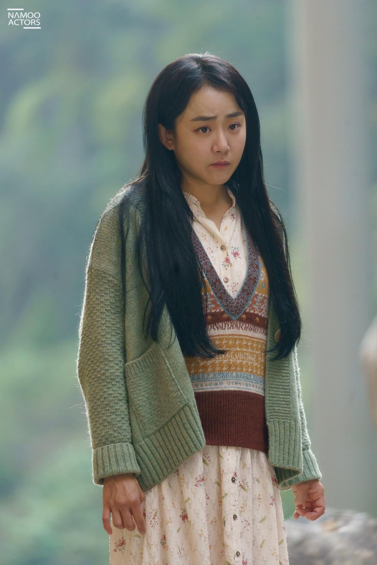 Đóng 2 vai trong 1 bộ phim, 'em gái quốc dân' Moon Geun Young đẹp như hoa ở tuổi 32 Ảnh 32