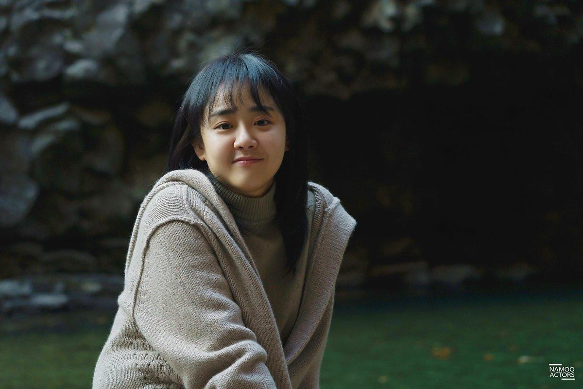 Đóng 2 vai trong 1 bộ phim, 'em gái quốc dân' Moon Geun Young đẹp như hoa ở tuổi 32 Ảnh 34