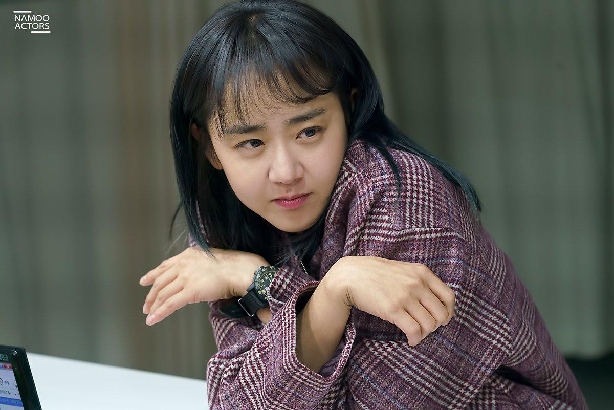 Đóng 2 vai trong 1 bộ phim, 'em gái quốc dân' Moon Geun Young đẹp như hoa ở tuổi 32 Ảnh 49