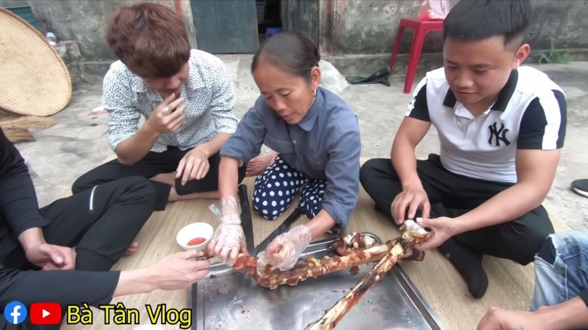 Bà Tân Vlog