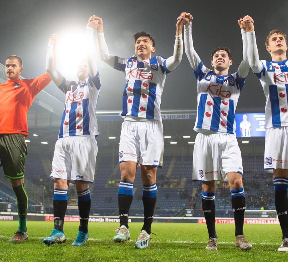 Báo Hà Lan: 'HLV CLB Heerenveen dùng Văn Hậu vì tài trợ' Ảnh 1