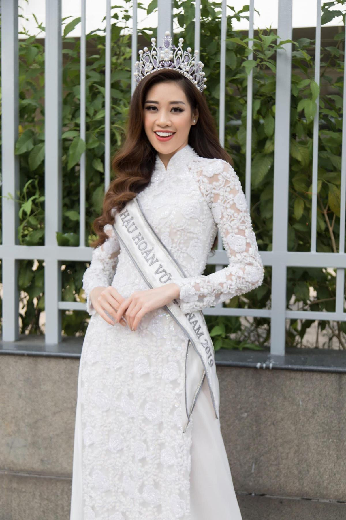 Hoa hậu Khánh Vân 3 lần thắng giải 'Người đẹp áo dài': 'Chắc sẽ mang áo dài thi Miss Universe 2020' Ảnh 1