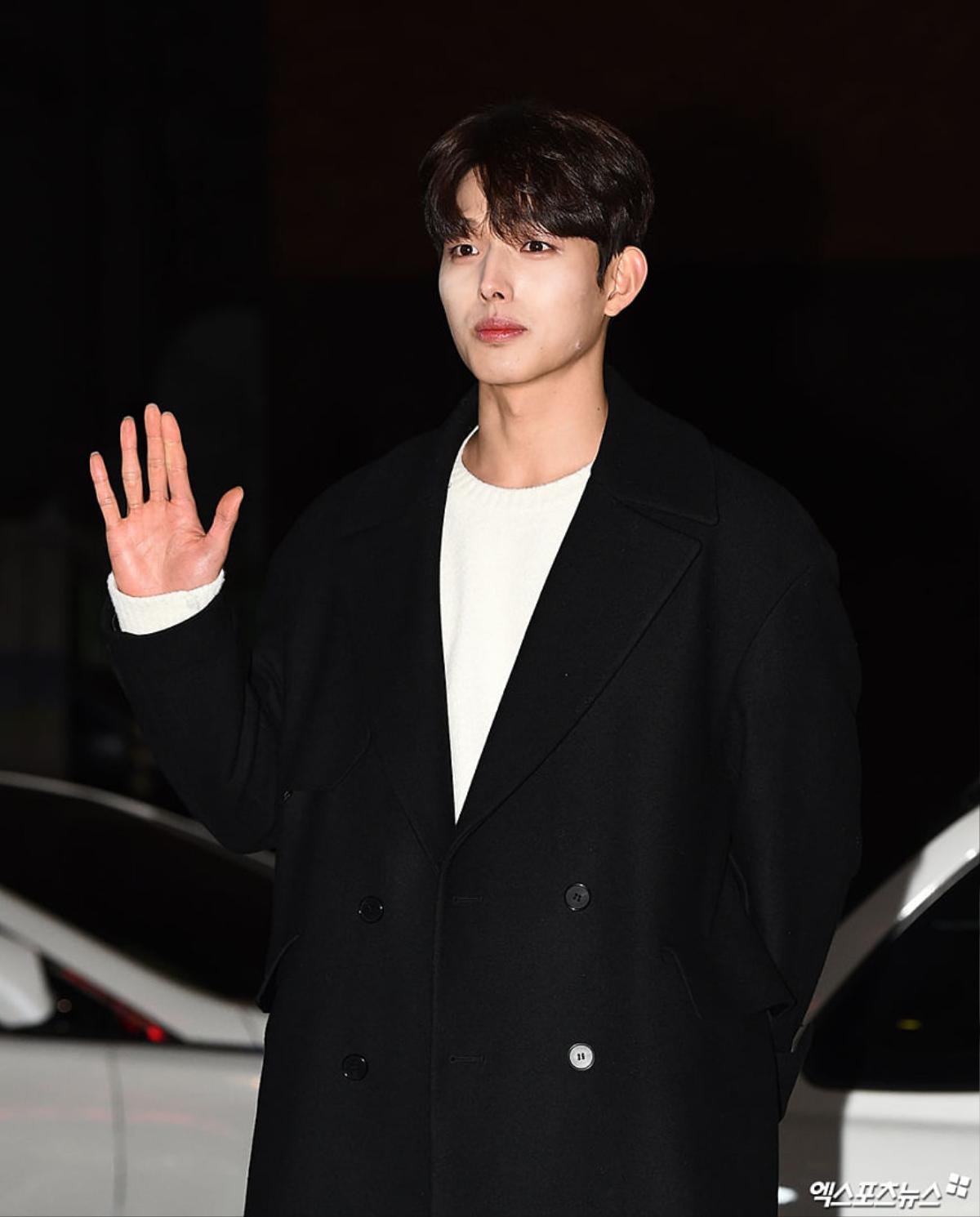 Knet ném đá Oh Yeon Seo - Ahn Jae Hyun: Chê bai diễn xuất, tố phẫu thuật thẩm mỹ quá lố Ảnh 7