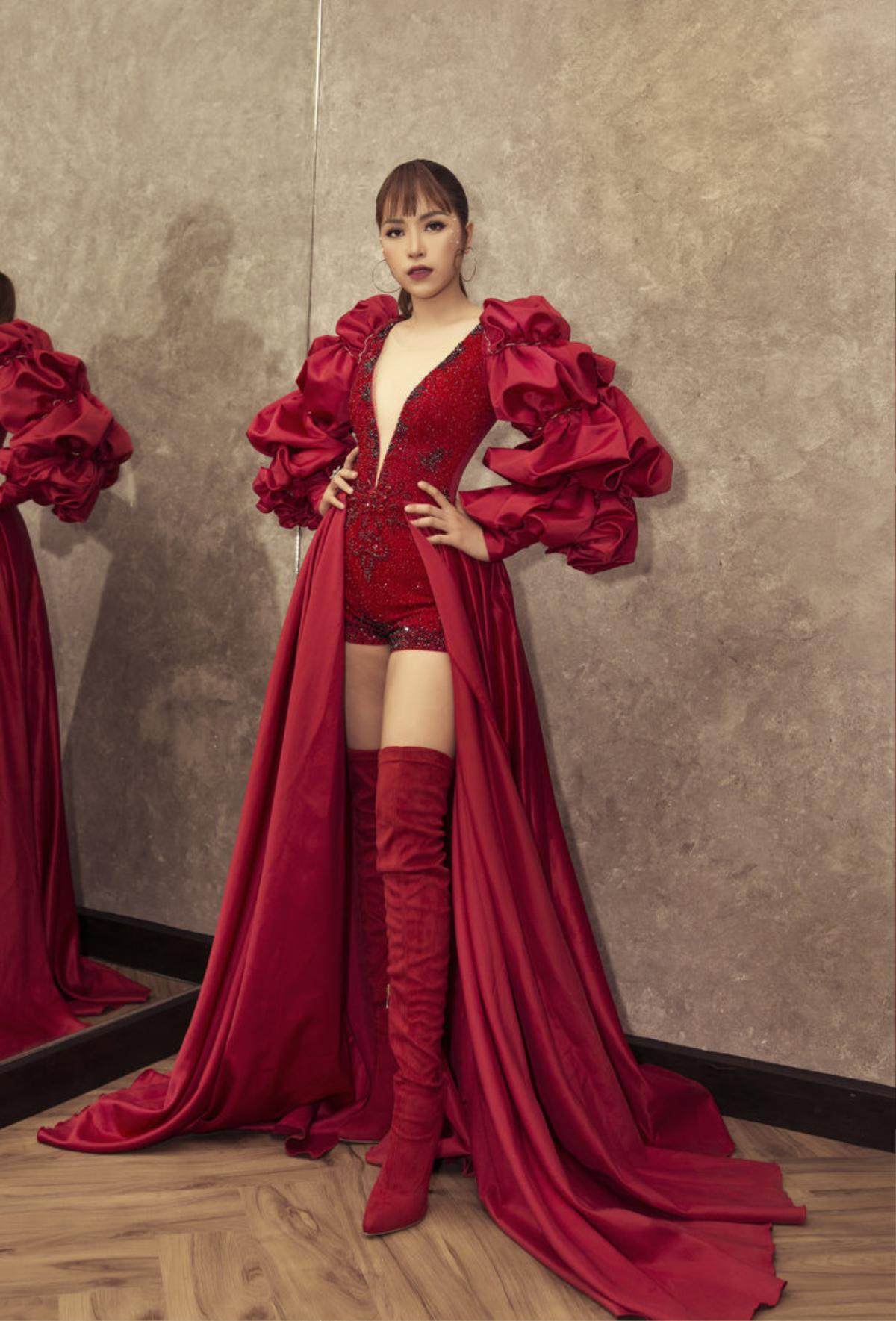 Sân khấu chung kết Miss University NHG 2020 ĐH Hoa Sen sẵn sàng đón chào Á quân The Voice 2019 Bích Tuyết Ảnh 3