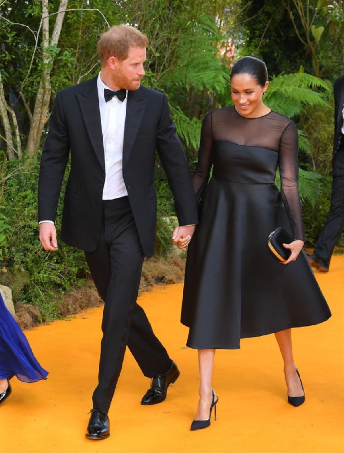 Lý do bạn bè Meghan và Harry không muốn mời cặp đôi đến nhà chơi Ảnh 6