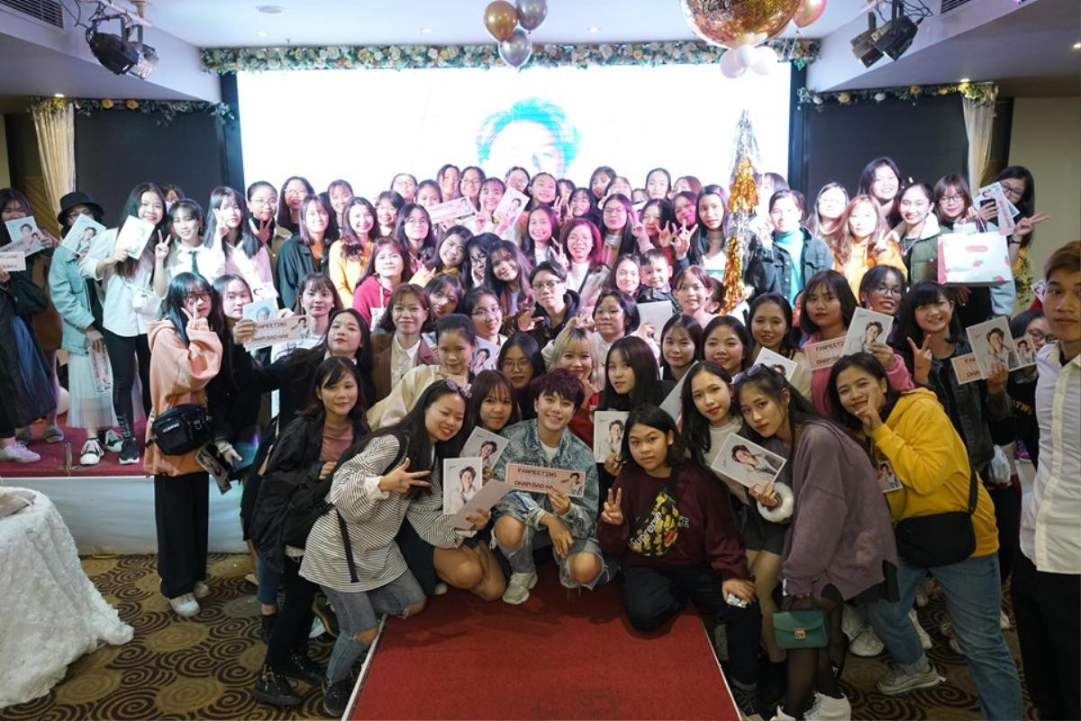 Bảo Hân 'bật khóc' trong buổi fanmeeting sau vai diễn đầu tiên với số người tới tham gia kỉ lục Ảnh 1