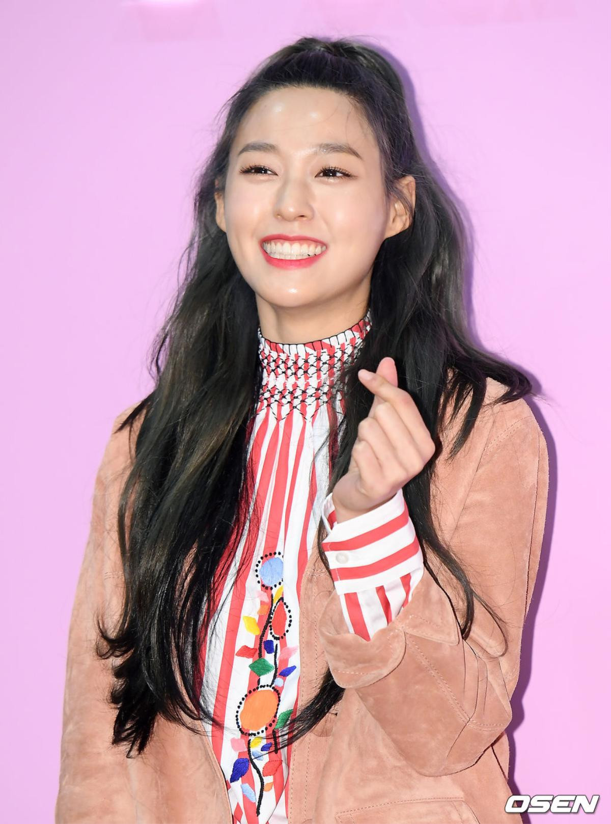 Irene (Red Velvet) đẹp xuất sắc, áp đảo Seolhyun (AOA) tại sự kiện Ảnh 13