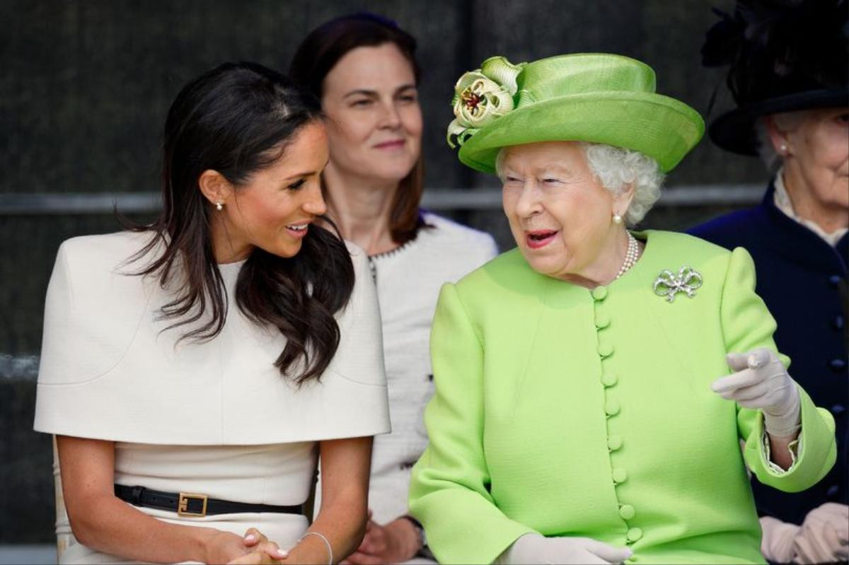 Meghan từng khiến Nữ hoàng Elizabeth bật cười vì món quà Giáng sinh độc đáo Ảnh 1