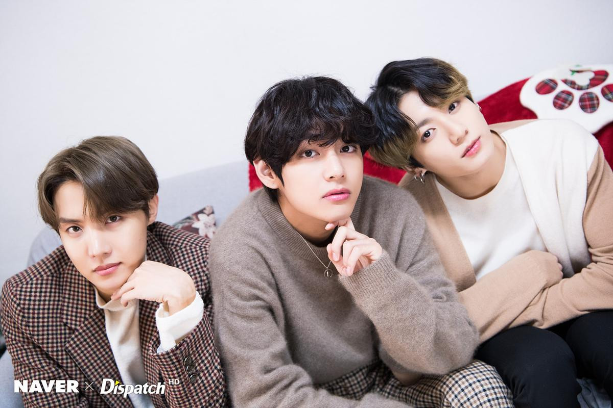 Dispatch tung bộ ảnh Giáng sinh 2019 đẹp nao lòng của BTS: 7 mẫu bạn trai lý tưởng mà fan mơ ước! Ảnh 40