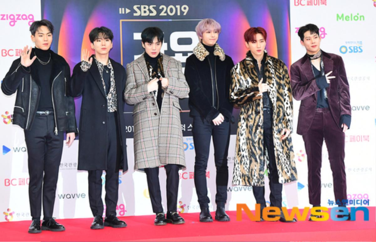 Thảm đỏ 'SBS Gayo Daejeon 2019': Choáng với dàn visual của BTS, SEVENTEEN, GOT7, NU'EST và ASTRO Ảnh 46