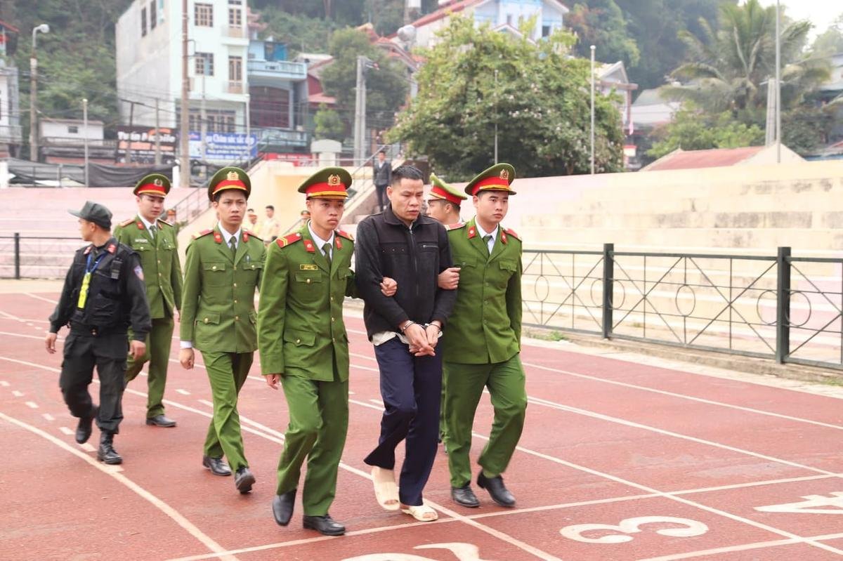 Kẻ chủ mưu sát hại nữ sinh giao gà: 'Việc của bị cáo làm đã sai lầm, rất hối hận và một phần do mẹ của Duyên mua bán không sòng phẳng' Ảnh 3