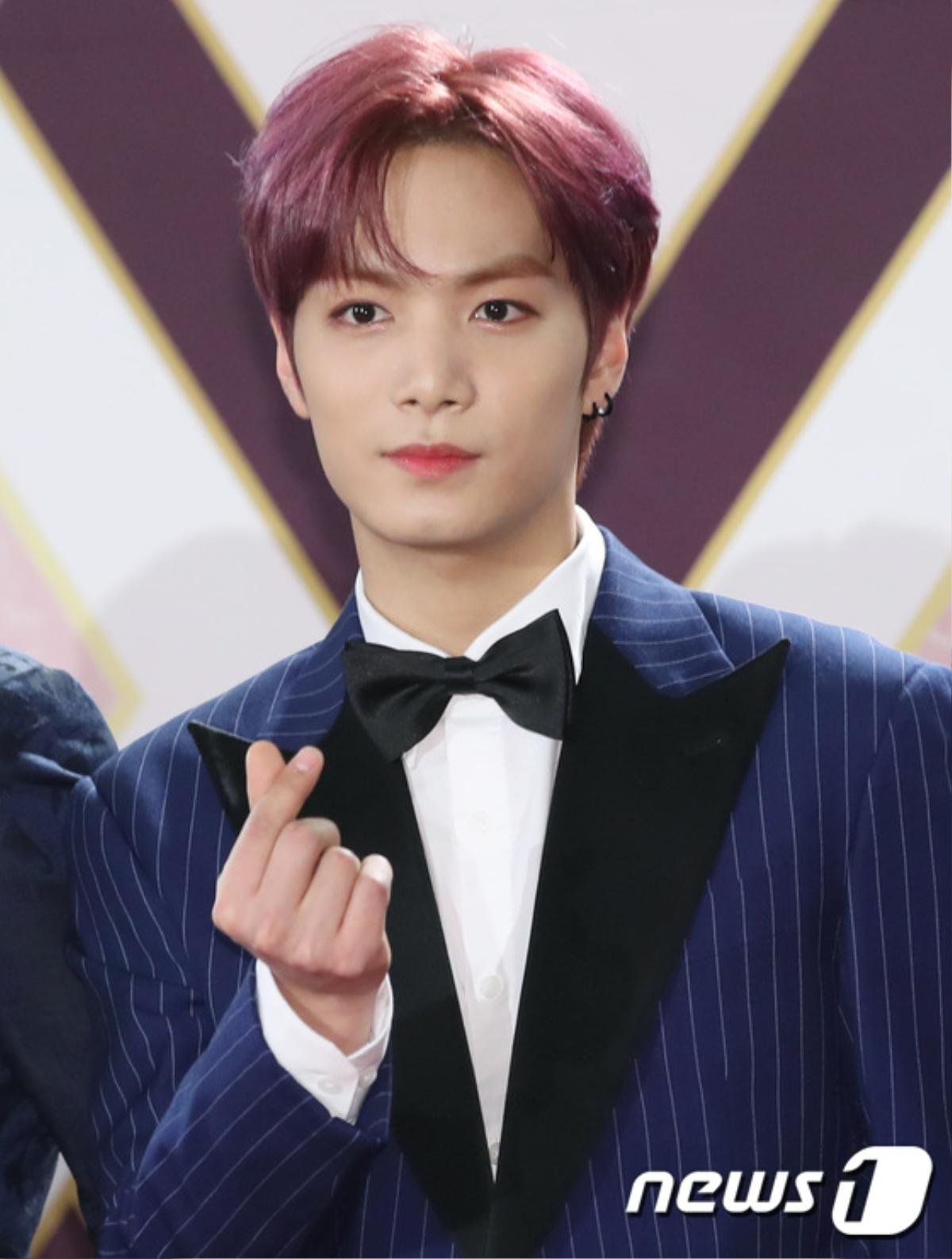 Trực tiếp thảm đỏ 'KBS Gayo Daechukjae 2019': NU'EST, TXT, ASTRO và NCT 127 Ảnh 4