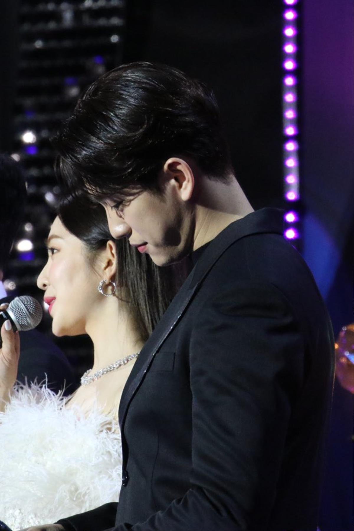 101 khoảnh khắc đáng yêu của V - Suga, Jin - Jungkook, Irene - Jinyoung trên sân khấu 'KBS Gayo Daechukjae 2019' Ảnh 3