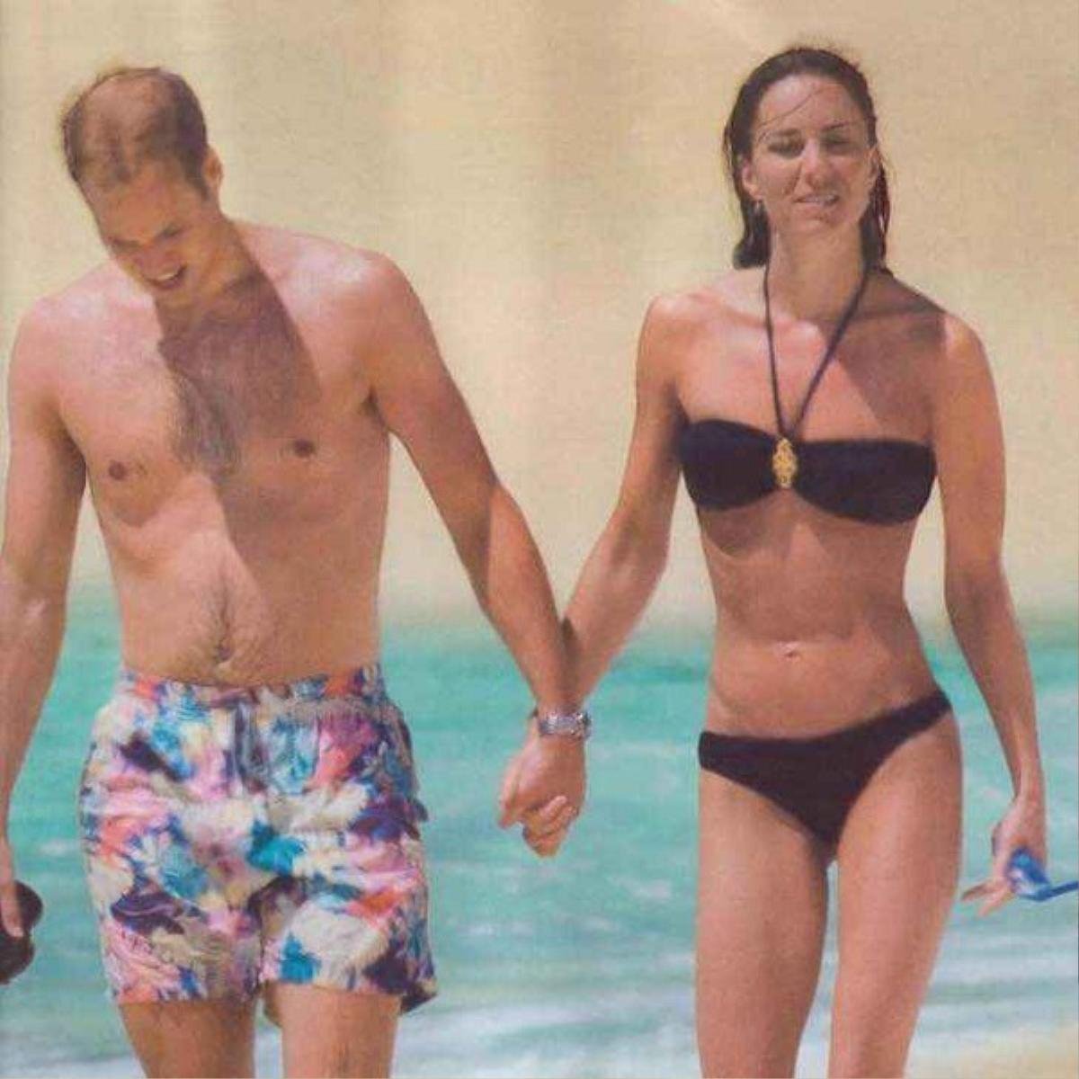 Mẹ Công nương Anh Kate Middleton gây bất ngờ với thân hình mặc bikini săn chắc không kém cạnh con gái Ảnh 8