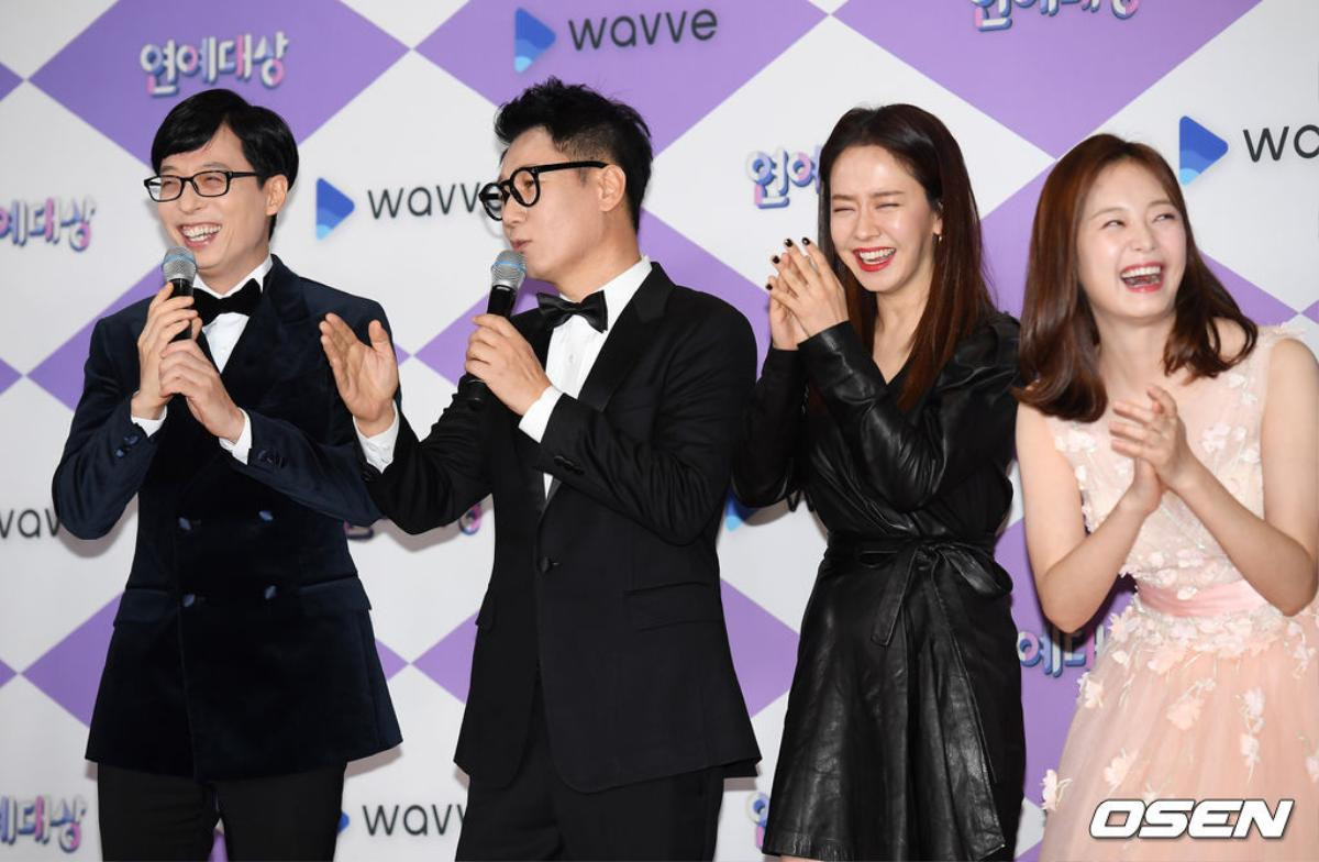 Thảm đỏ 'SBS Entertainment Awards 2019': Song Ji Hyo đẹp áp đảo Jeon So Min, Lee Seung Gi - Sungjae (BTOB) đáng yêu Ảnh 5