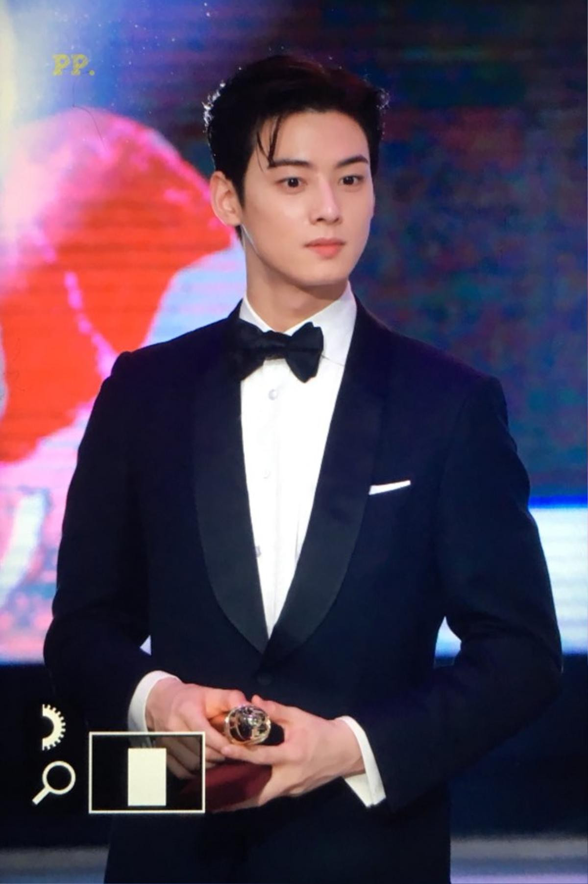 'MBC Drama Awards 2019': Knet sốc nặng khi Cha Eun Woo (ASTRO) thắng giải 'Nam diễn viên xuất sắc' Ảnh 1