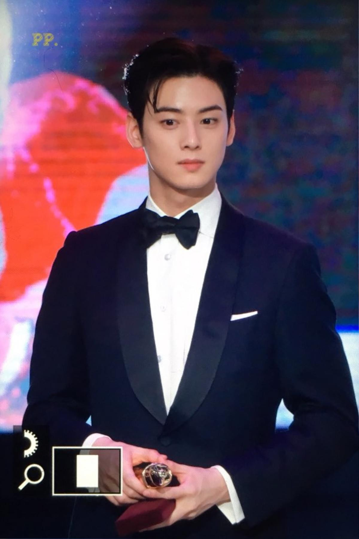 'MBC Drama Awards 2019': Knet sốc nặng khi Cha Eun Woo (ASTRO) thắng giải 'Nam diễn viên xuất sắc' Ảnh 2