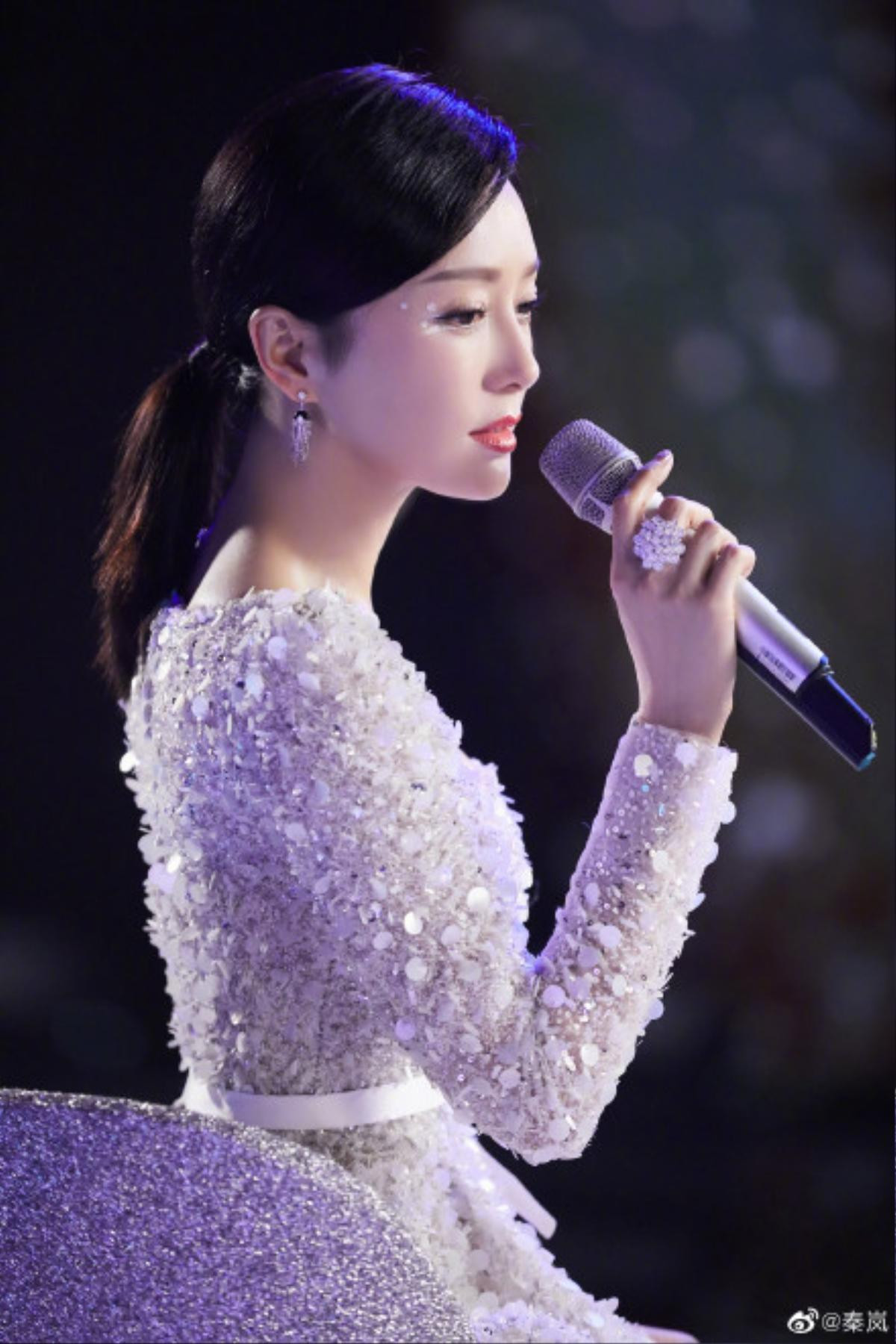 Gala mừng xuân 2020 của đài CCTV: Angelababy xinh như công chúa, Lý Vũ Xuân khí chất ngời ngợi Ảnh 7