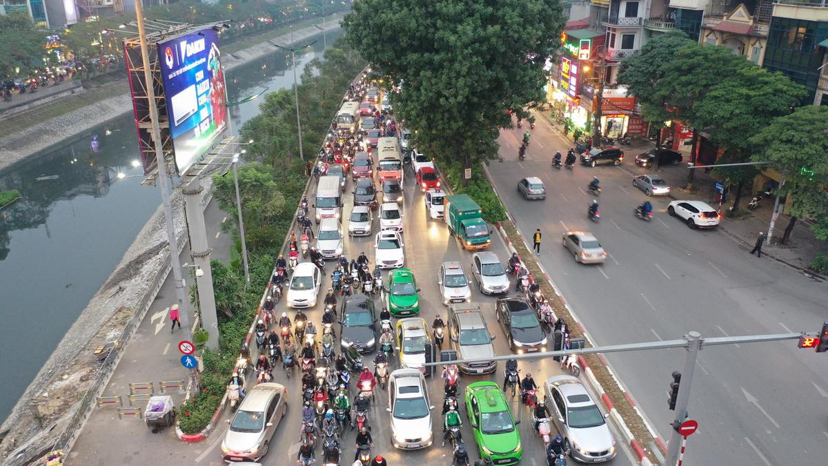 Giao thông Hà Nội ngày cuối năm thông thoáng, không xảy ra tình trạng quá tải Ảnh 10